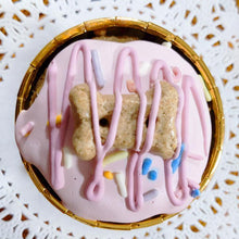 Load image into Gallery viewer, Pink Cupcakes with Hard frosting 2 pack