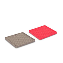 Load image into Gallery viewer, Silicone Reversible Interactive Cat Licking Mat