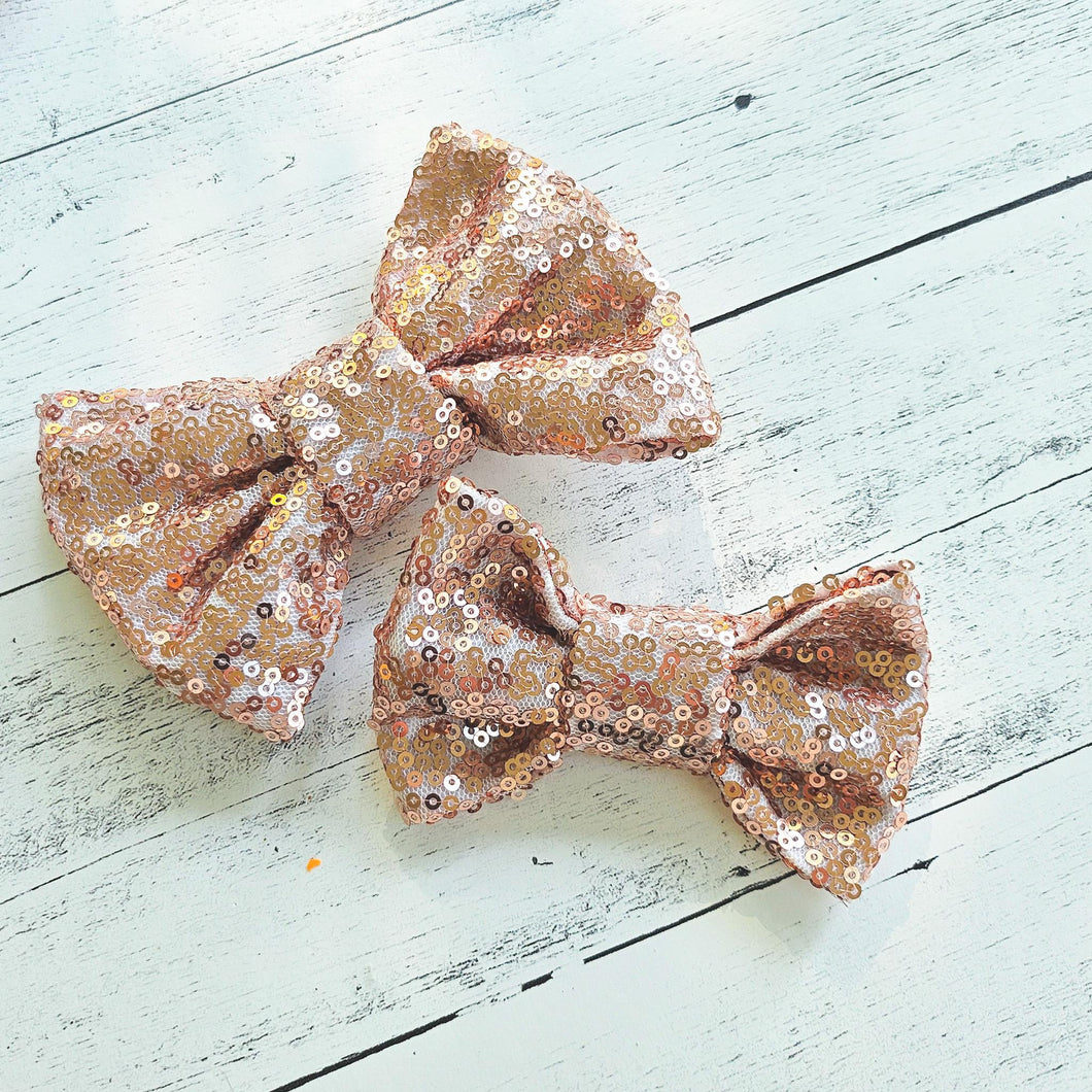 Sparkling Bow Tie Champagne